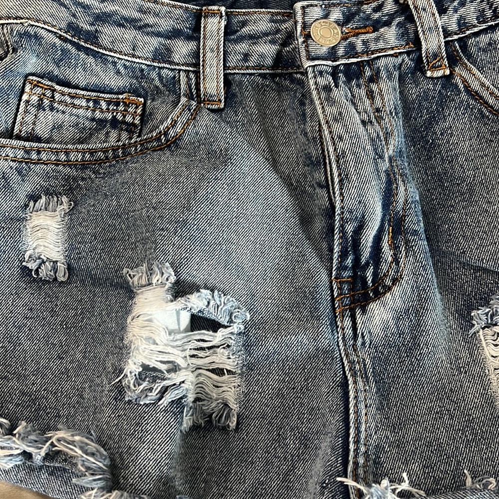 Denim shorts - Picture 6 of 6